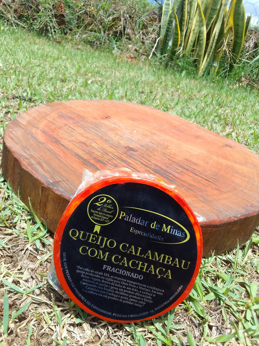 QUEIJO CALAMBAU COM CACHAÇA - 275g